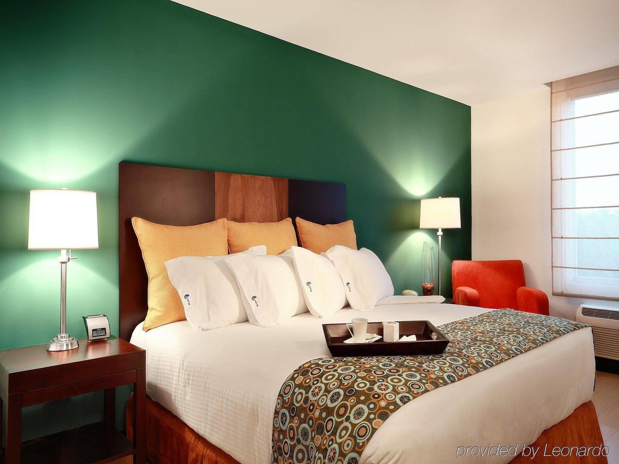Hotel Express Forum Costa Rica By Ihg